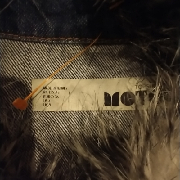 Playful fun Jean Coat or Dress & removable faux fur collar & leather guess belt - Picture 3 of 10